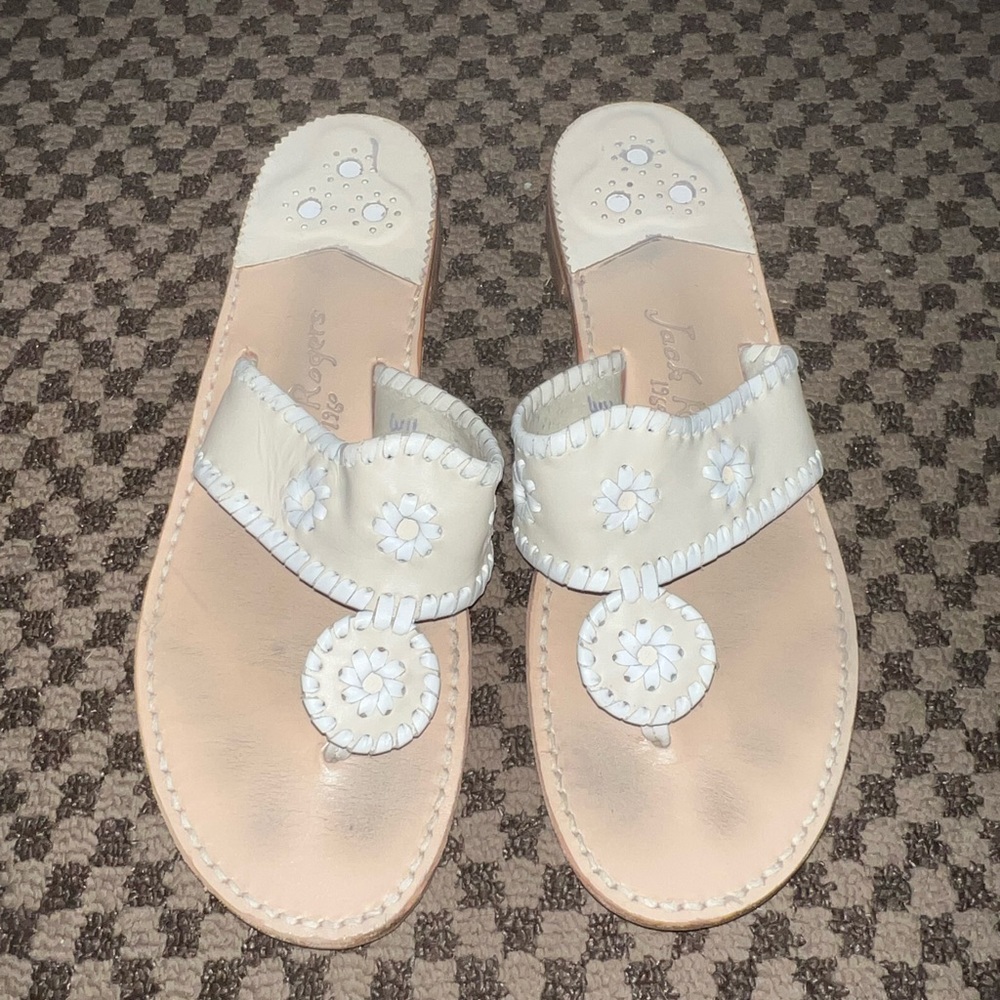 Jack Rogers Size:11 good condition. Worn minimally.